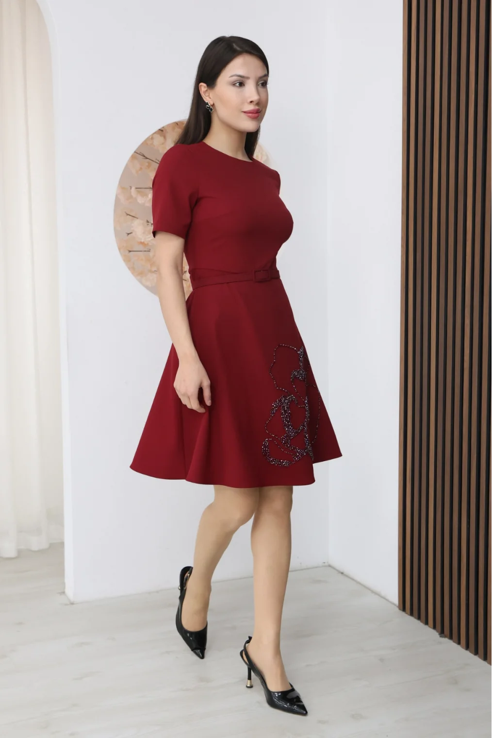 Nursel Ergin İşleme Detaylı Kemerli Elbise 6082-Bordo