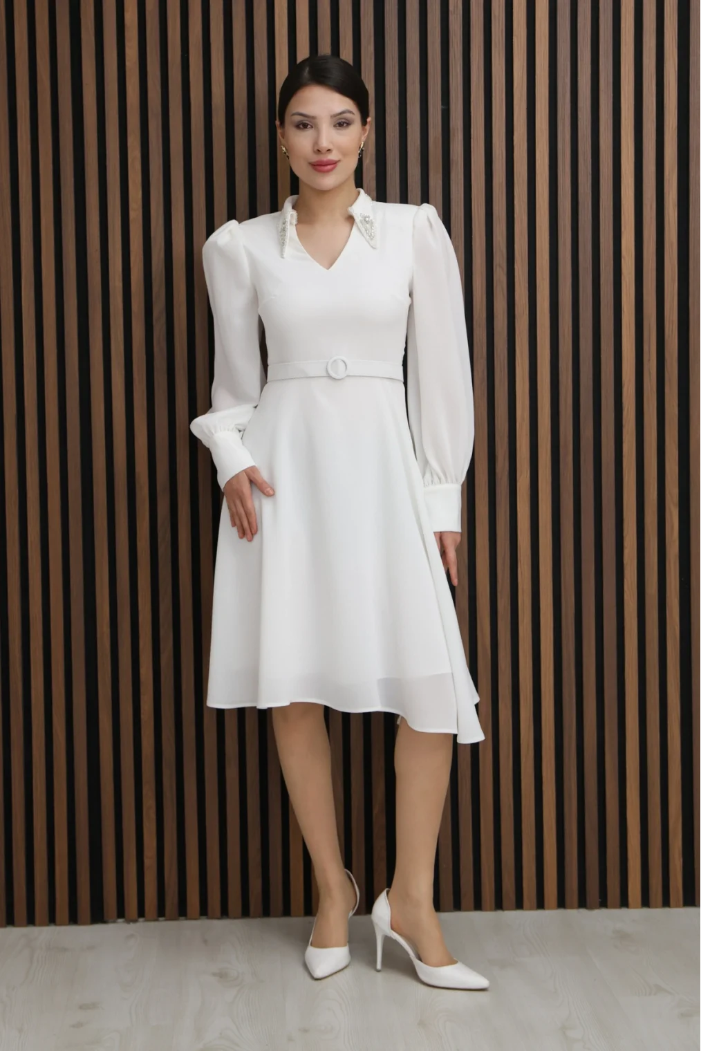 Nursel Ergin Yaka İşlemeli Asimetrik Kesim Elbise 6080-Beyaz