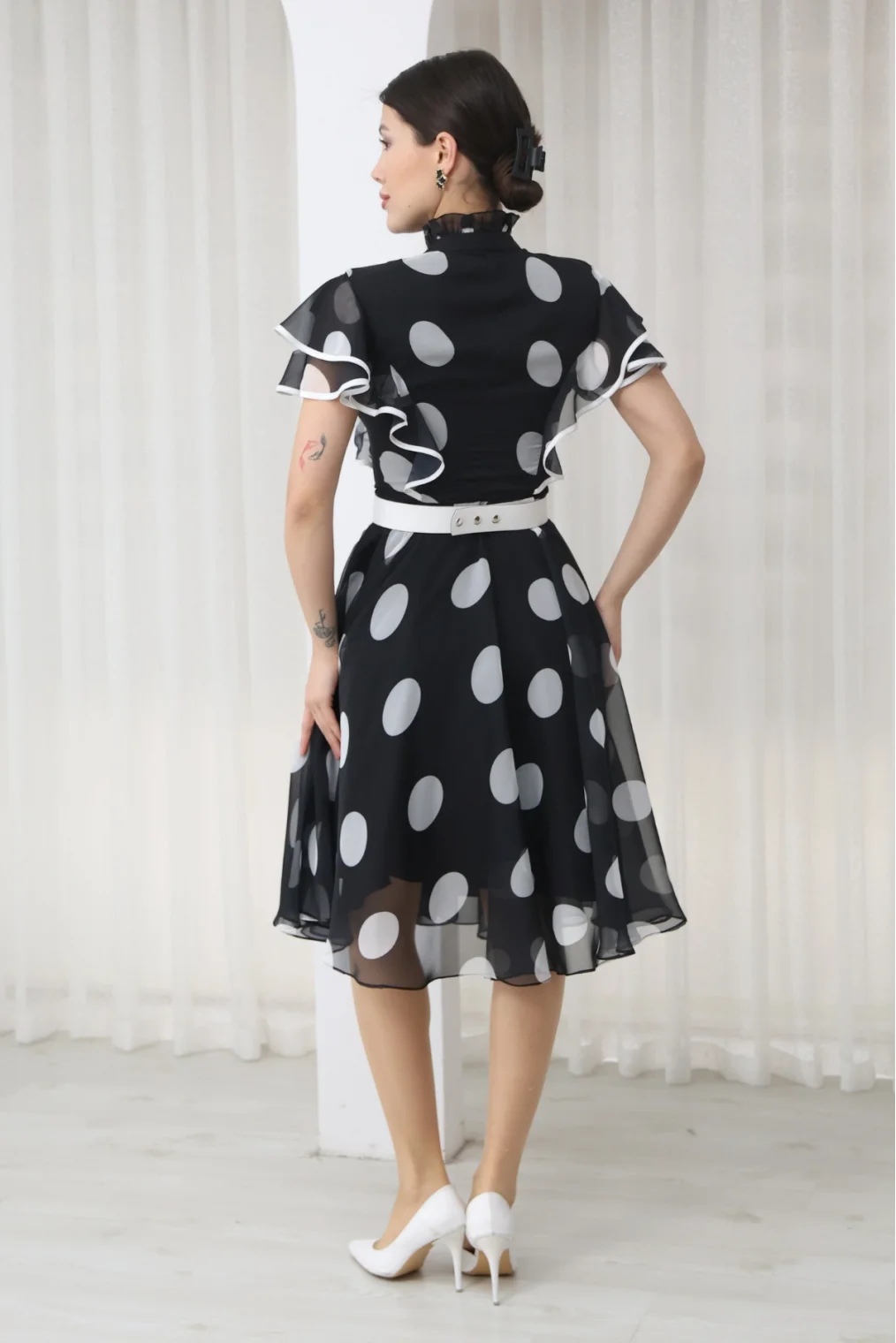 Nursel Ergin Düğme ve Bağlama Detaylı Puantiyeli Elbise 6081-Siyah