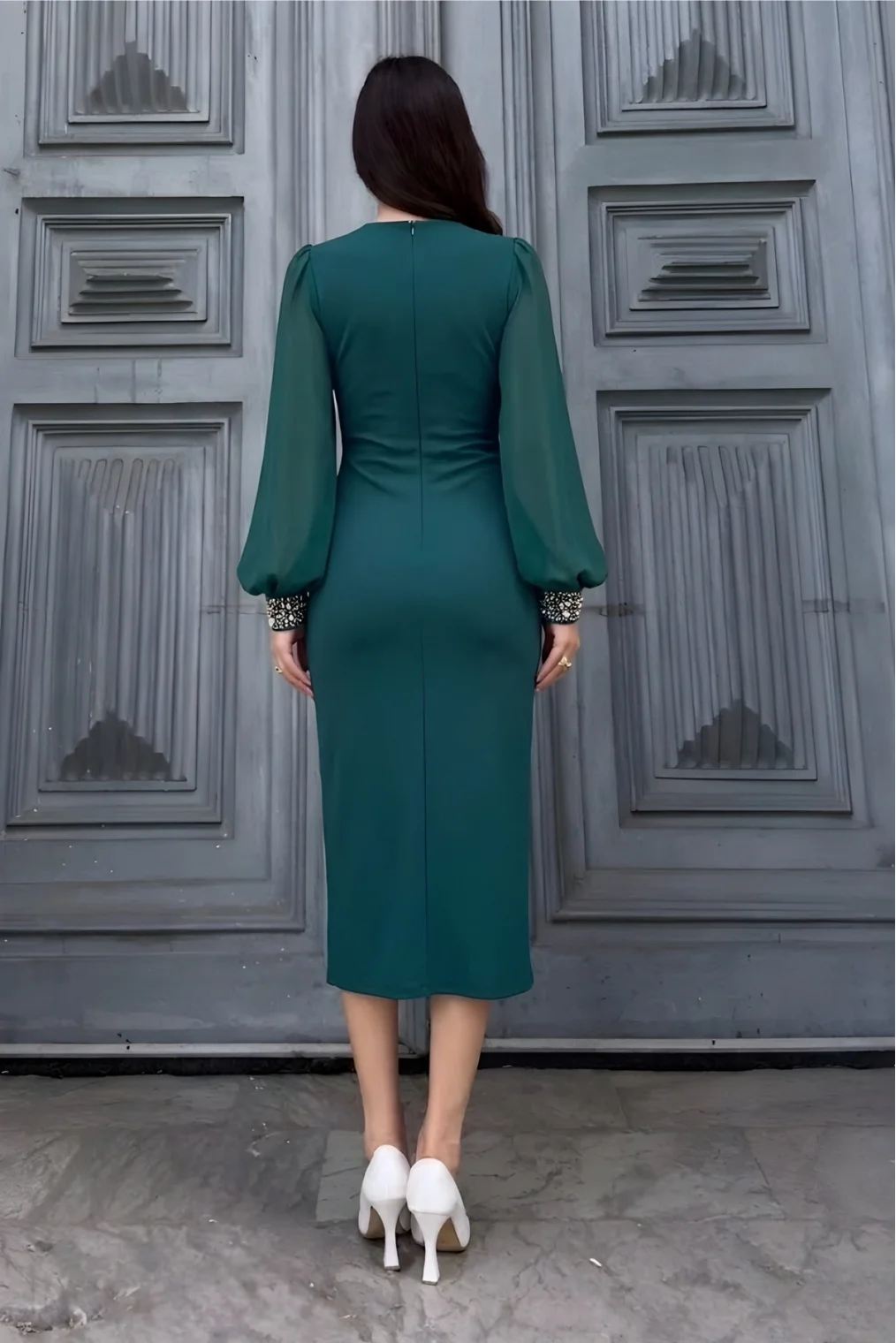 Yaka Detaylı Taş ve İnci Süslemeli Abiye Elbise 2204-Yeşil