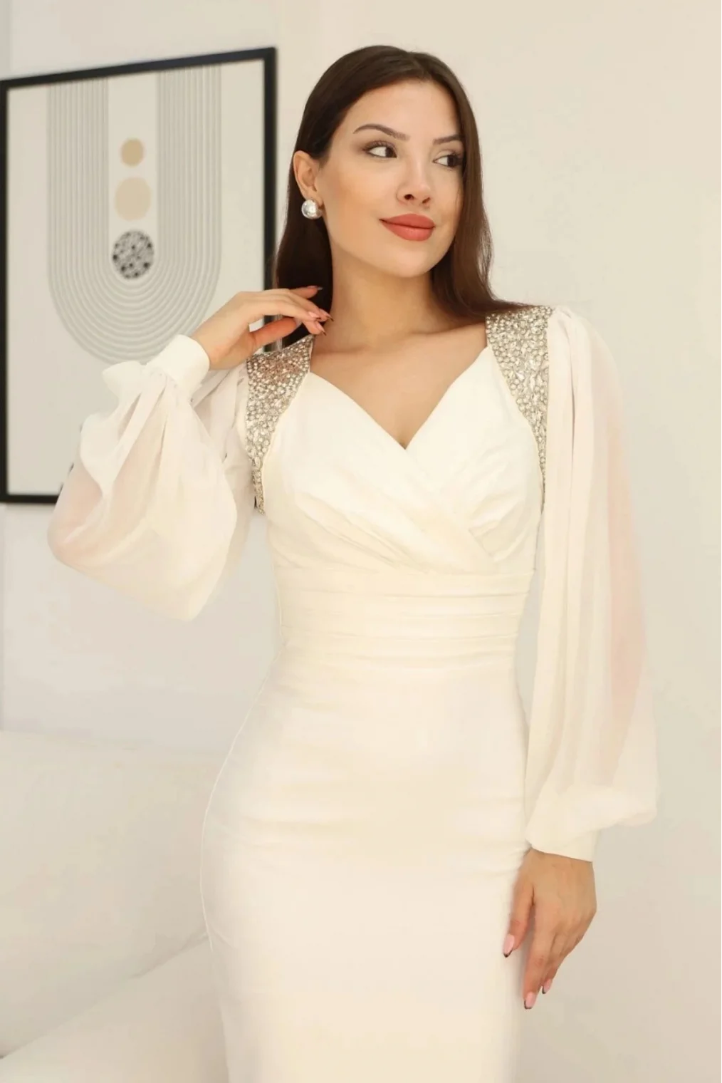 İşlemeli Omuz Detaylı Balon Kollu Kruvaze Yaka Midi Elbise 2326/1-Beyaz