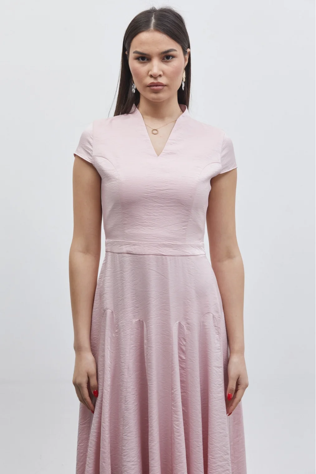 V Yaka Etek Detaylı Midi Elbise 6086-Pudra