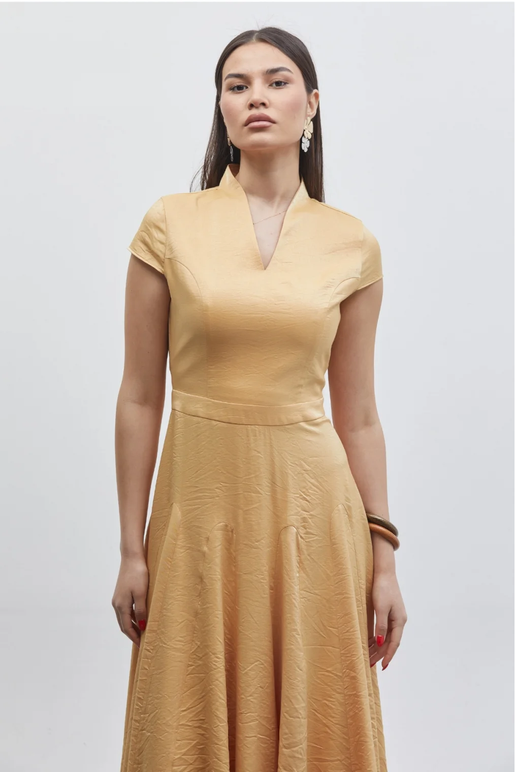V Yaka Etek Detaylı Midi Elbise 6086-Hardal Sarısı