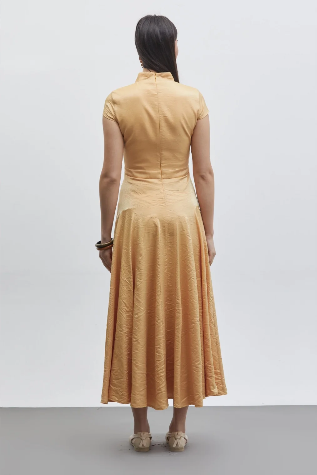 V Yaka Etek Detaylı Midi Elbise 6086-Hardal Sarısı