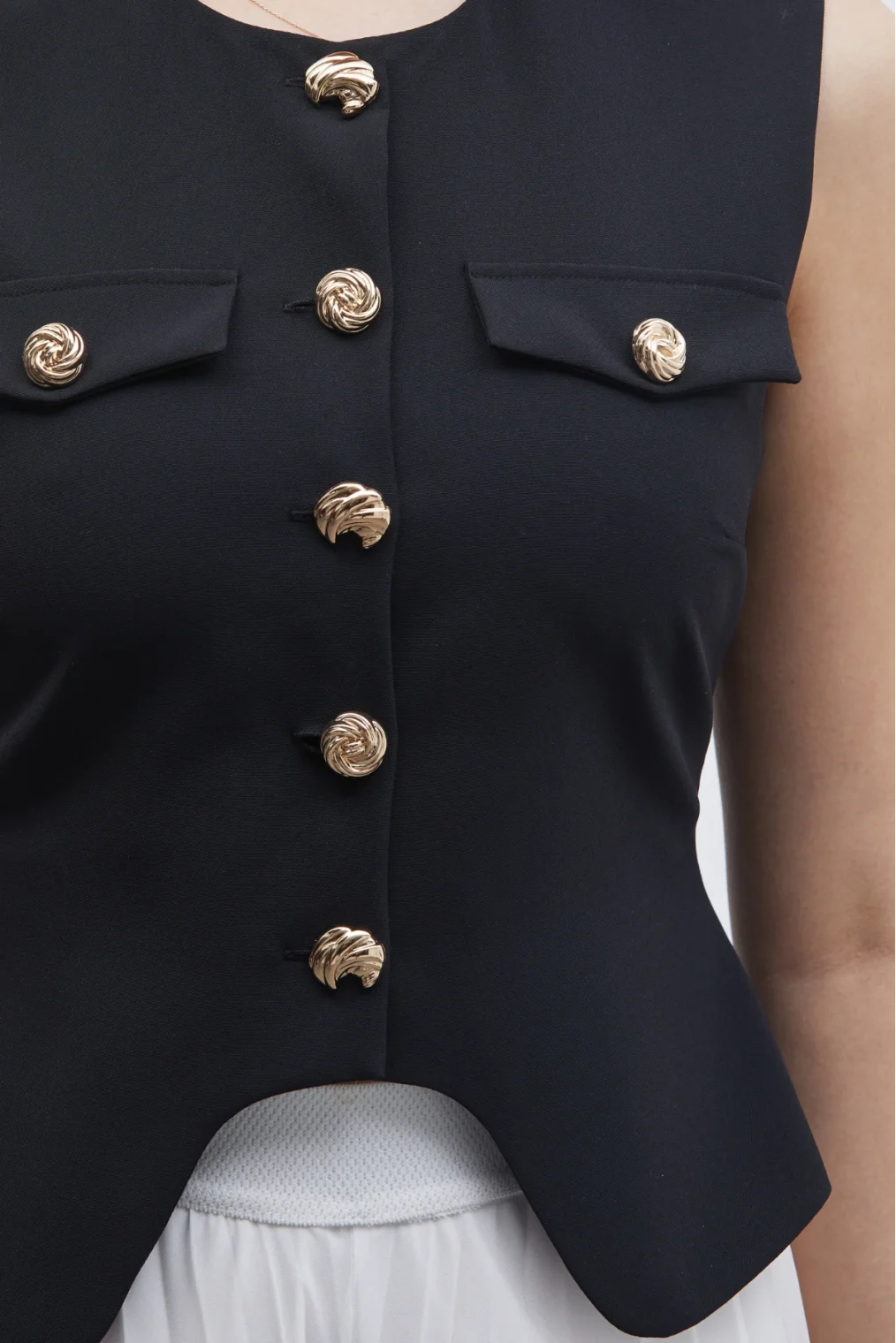 Düğme Detaylı Yelek ve Piliseli Pantolon İkili Takım 6088-Siyah/Beyaz