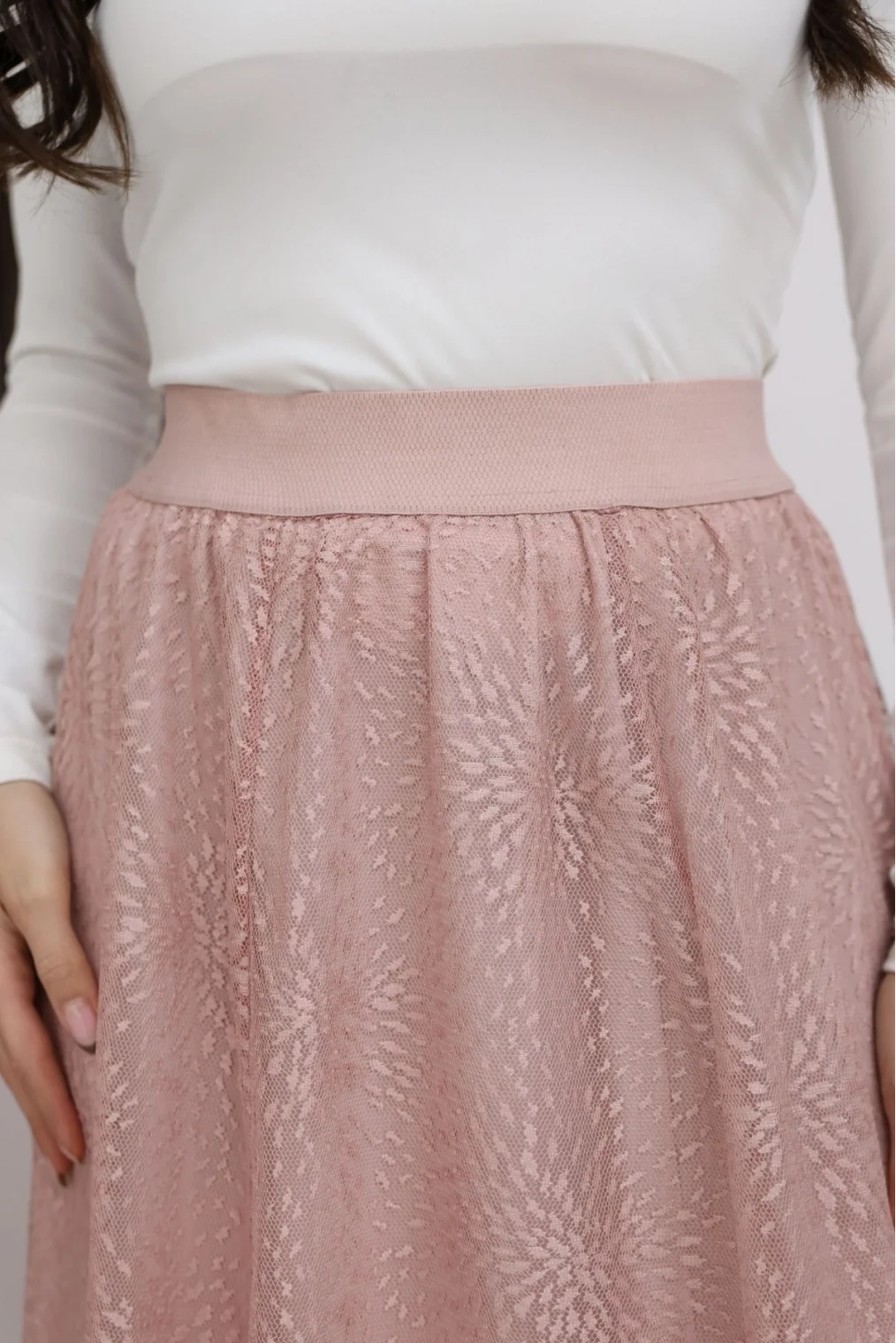 Asimetrik Kesim Lastikli Dantel Etek 6002E-Pudra