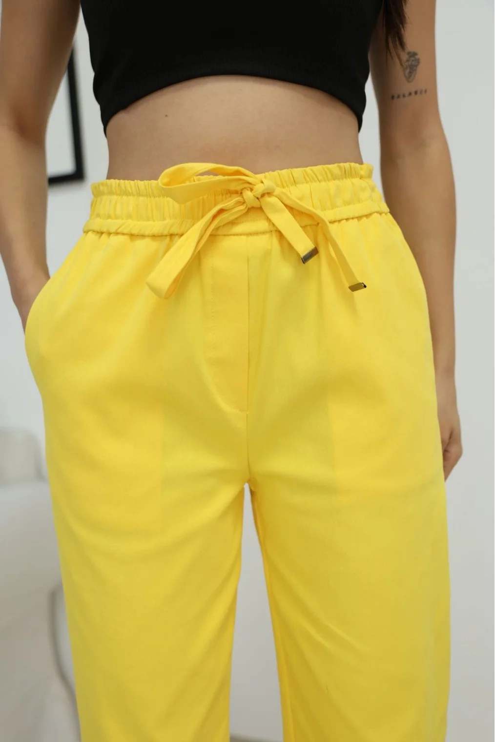Bağlama Detaylı Beli Lastikli Pamuklu Kumaş Pantolon 6170-Sarı