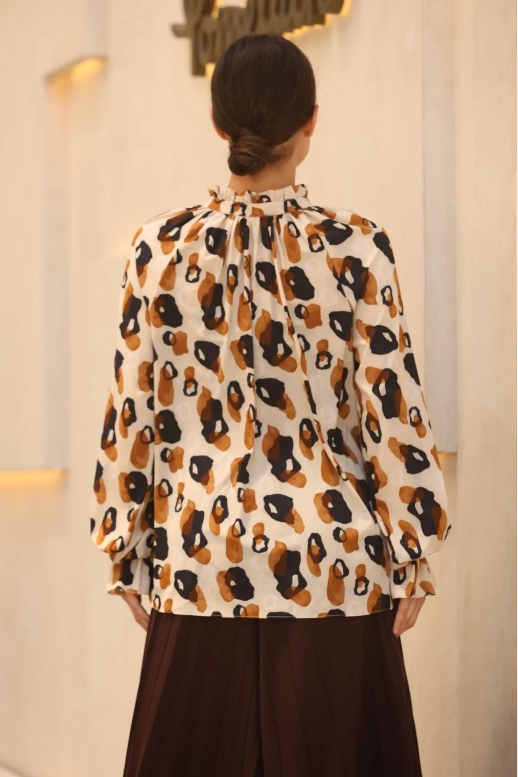 Bağlama Detaylı Büzgülü Bluz 6028-Bej/Kahverengi