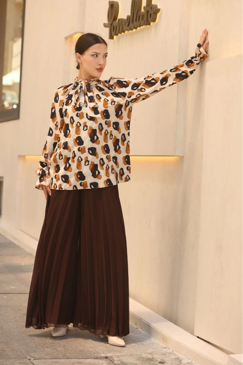 Bağlama Detaylı Büzgülü Bluz 6028-Bej/Kahverengi