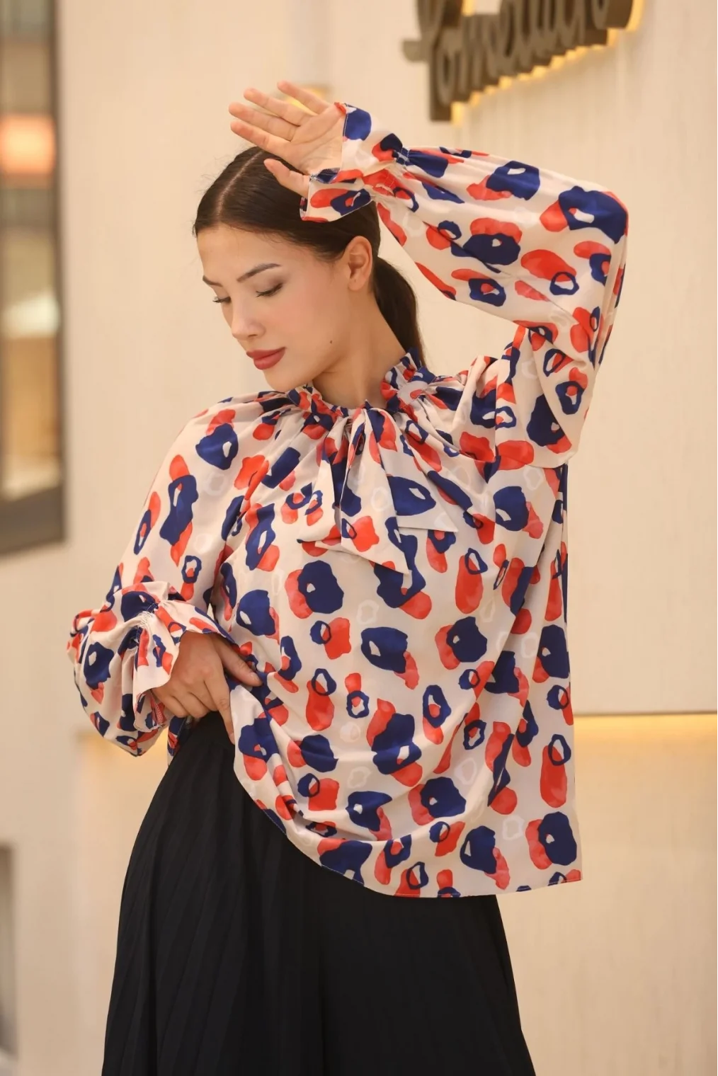 Bağlama Detaylı Büzgülü Bluz 6028-Bej/Lacivert