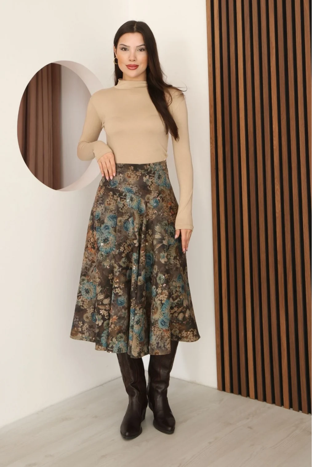 Baskılı ve Payetli Kadife Kloş Etek 6070-Kahve/Çok Renkli