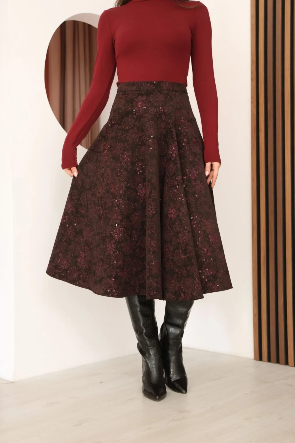 Baskılı ve Payetli Kadife Kloş Etek 6070-Kahve/Fuşya