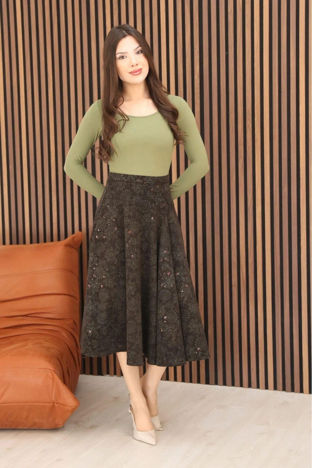 Baskılı ve Payetli Kadife Kloş Etek 6070-Kahve/Yeşil