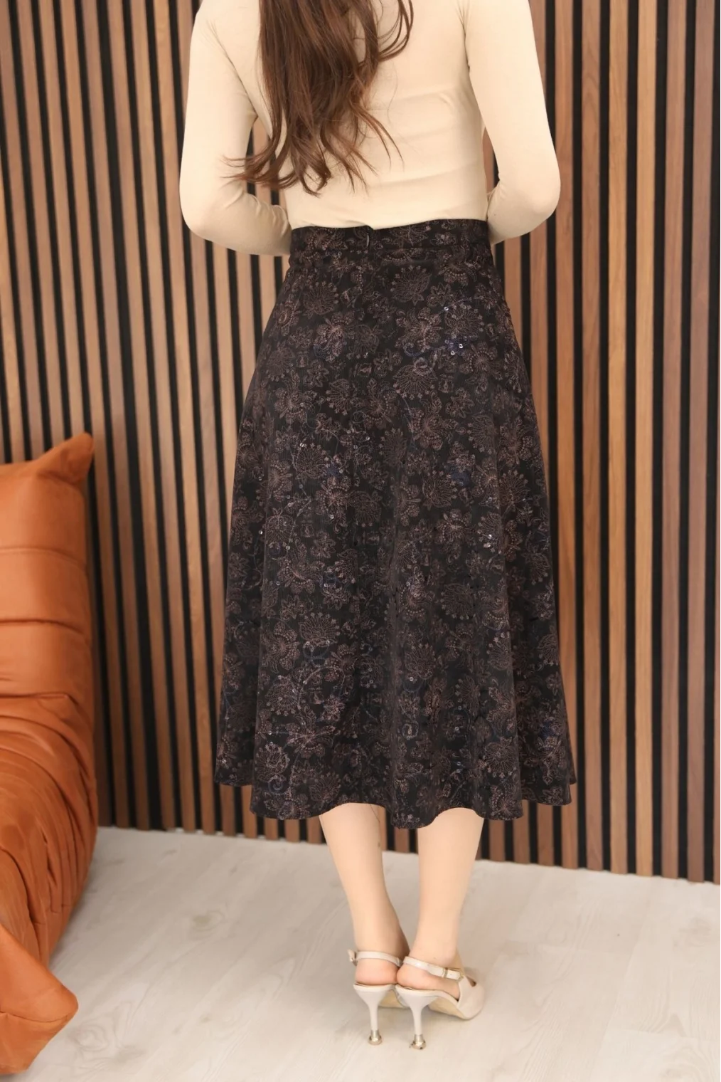 Baskılı ve Payetli Kadife Kloş Etek 6070-Lacivert/Kahve