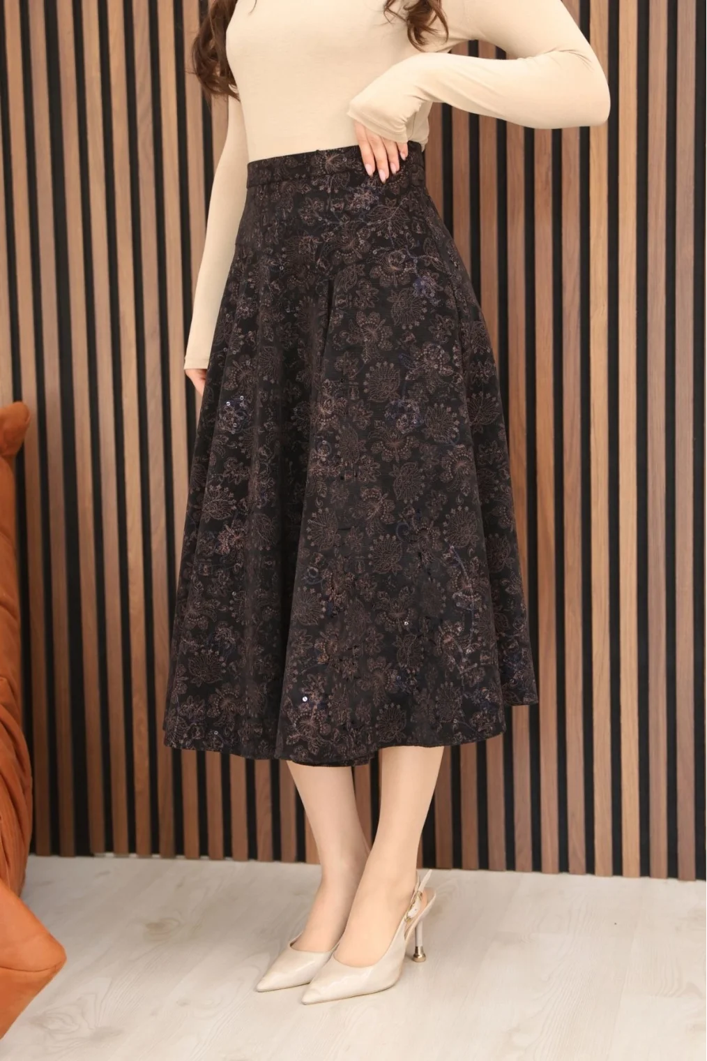 Baskılı ve Payetli Kadife Kloş Etek 6070-Lacivert/Kahve