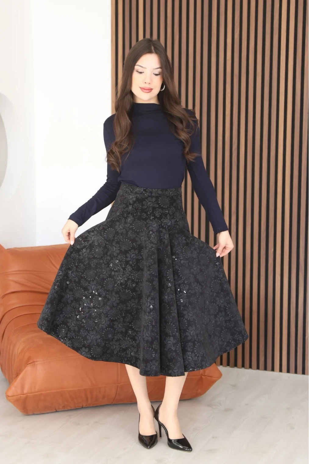 Baskılı ve Payetli Kadife Kloş Etek 6070-Siyah/Çağla