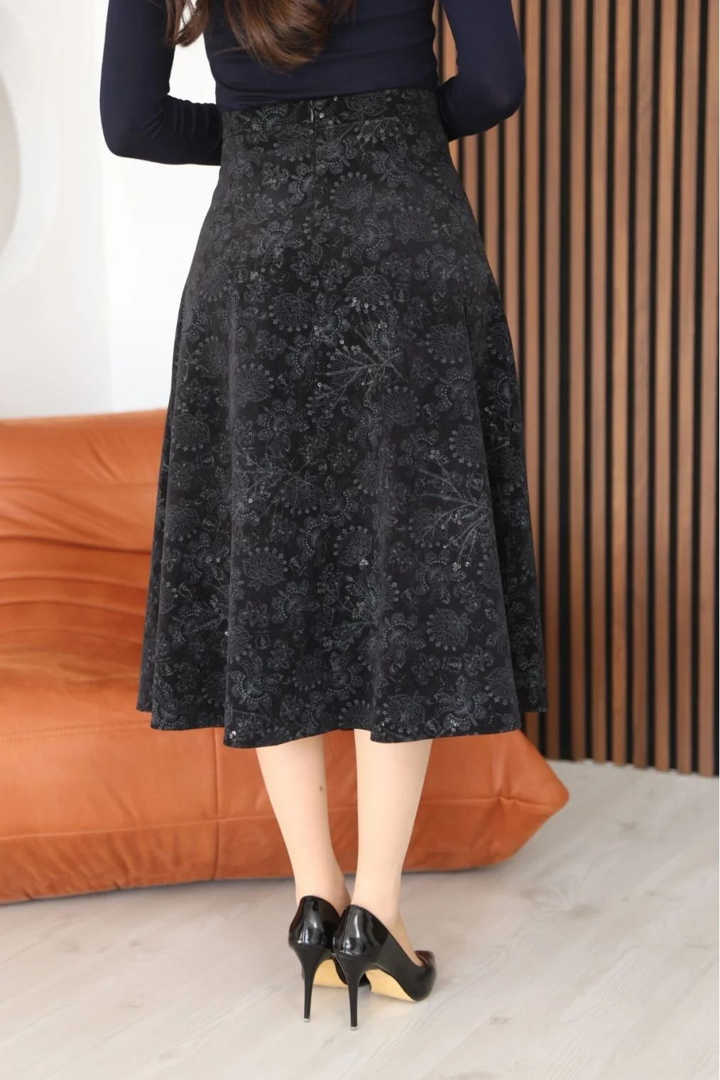 Baskılı ve Payetli Kadife Kloş Etek 6070-Siyah/Çağla