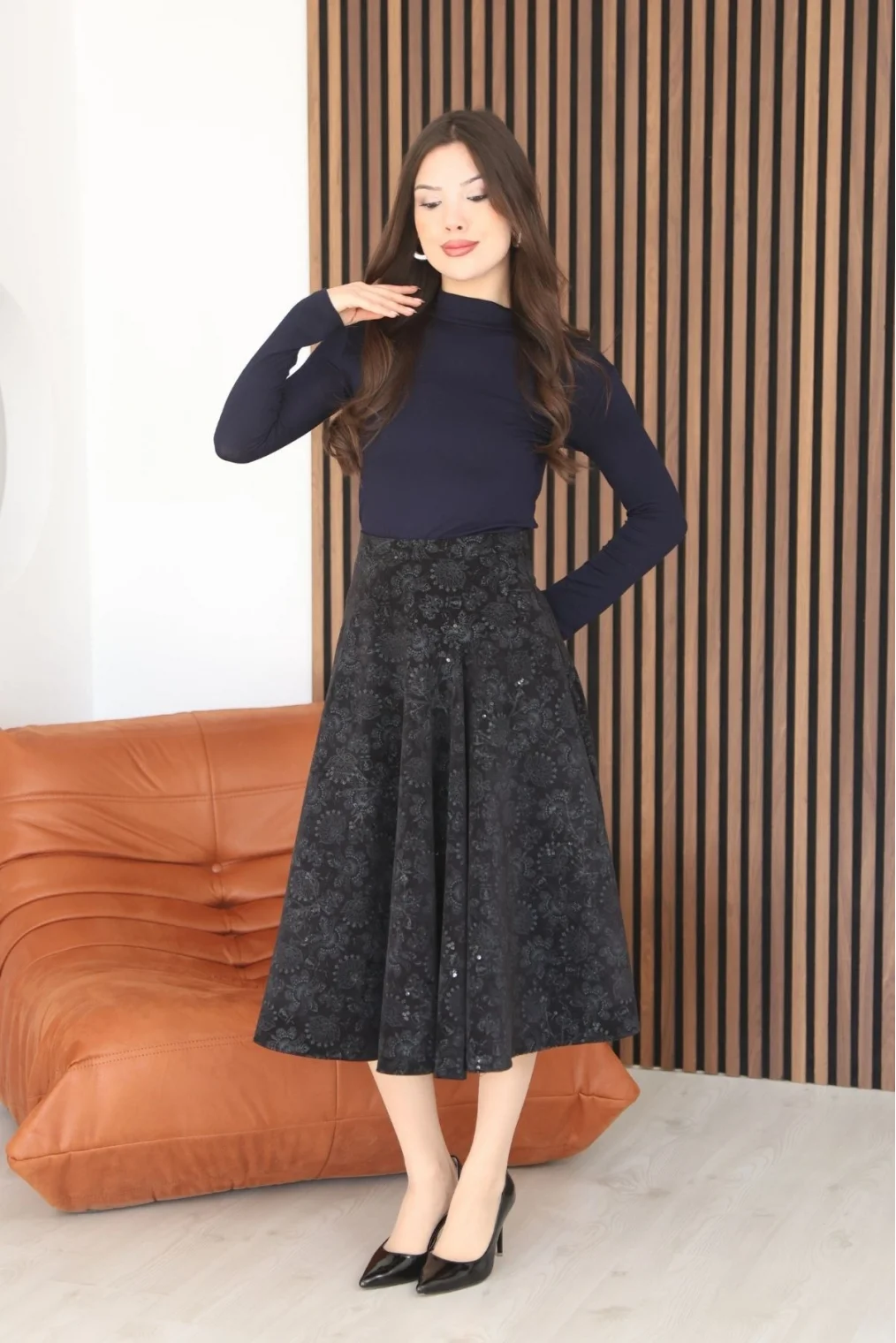 Baskılı ve Payetli Kadife Kloş Etek 6070-Siyah/Çağla