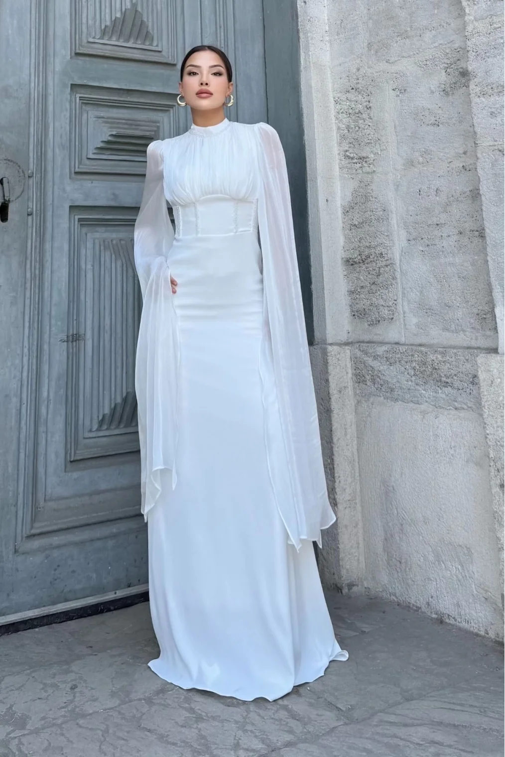 Bel Boncuk İşleme Detaylı Beden Ayarlı Abiye Elbise 2325-Beyaz