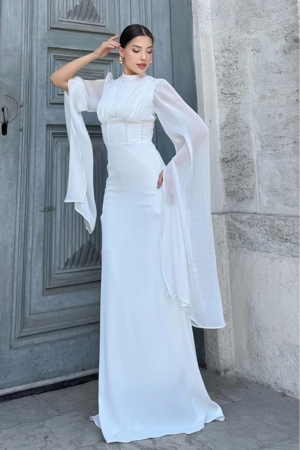 Bel Boncuk İşleme Detaylı Beden Ayarlı Abiye Elbise 2325-Beyaz