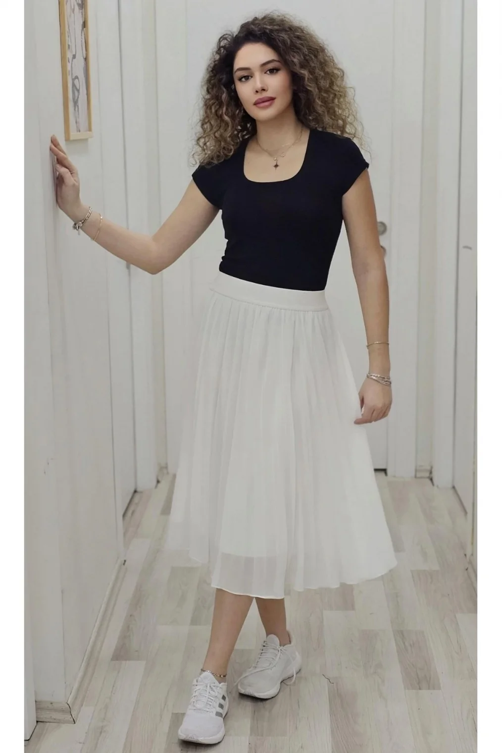 Beli Lastikli Pliseli Etek 6018-Beyaz