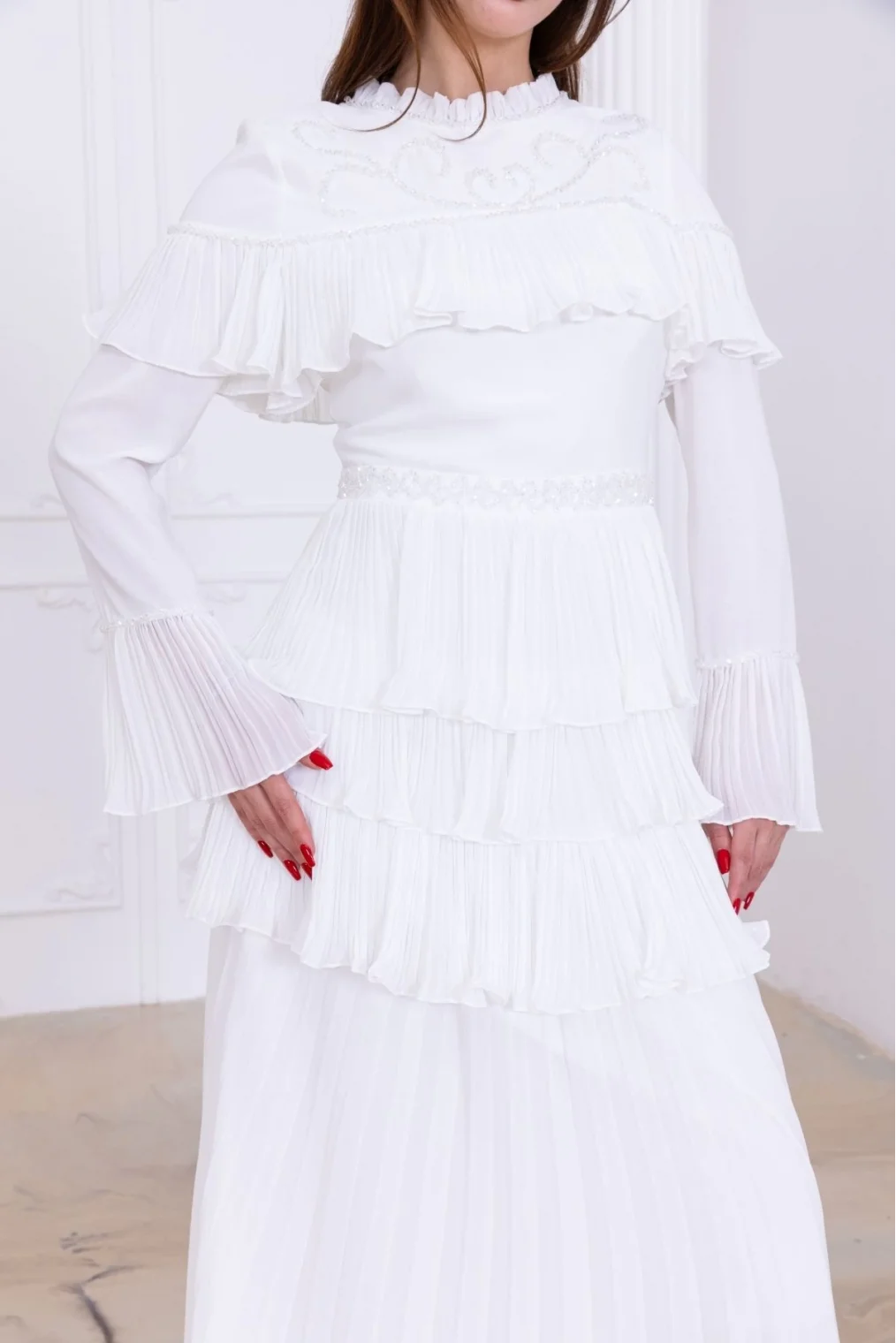 Boncuk İşlemeli ve Pliseli Kat Kat Abiye Elbise 2749-Beyaz