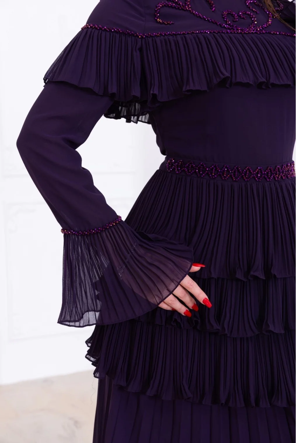 Boncuk İşlemeli ve Pliseli Kat Kat Abiye Elbise 2749-Mürdüm