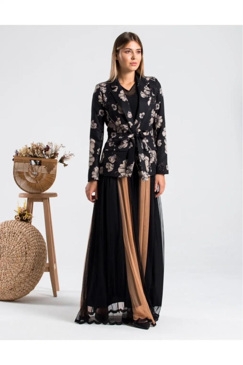 Ceket Ve Elbise Kombini