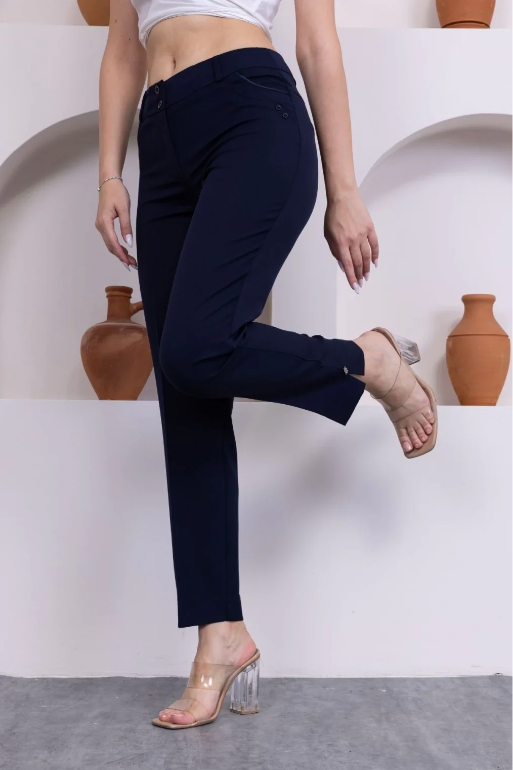 Cep Detaylı Bilek Boy Kadın Kumaş Pantolon 0101-Lacivert