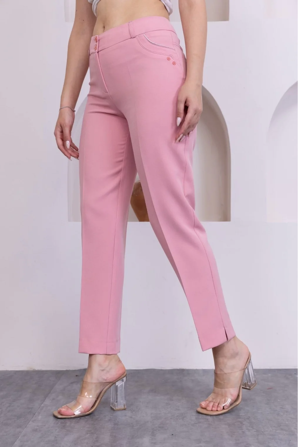 Cep Detaylı Bilek Boy Kadın Kumaş Pantolon 0101-Pudra