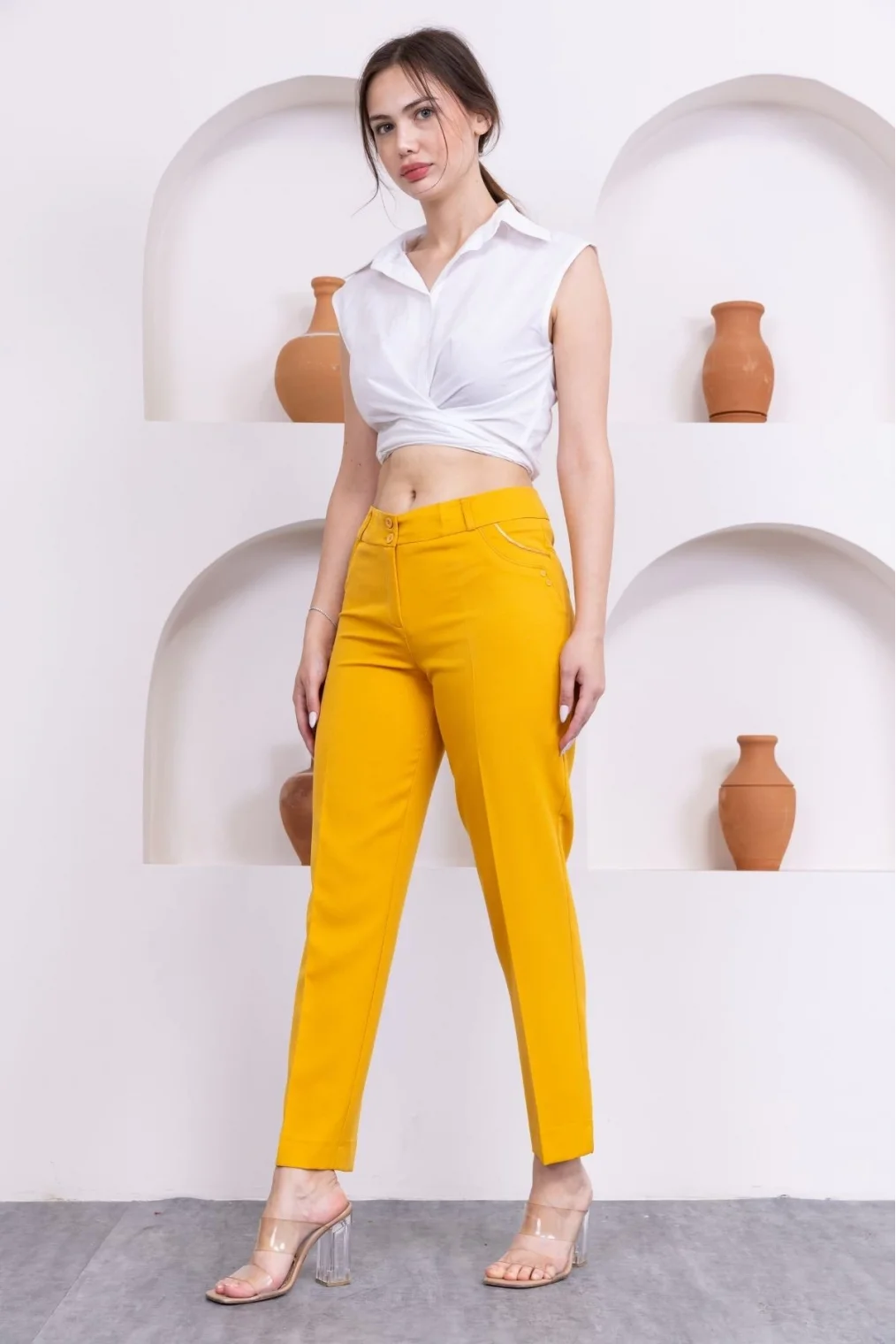 Cep Detaylı Bilek Boy Kadın Kumaş Pantolon 0101-Sarı