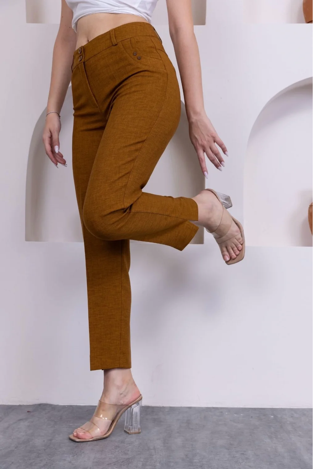 Cep Detaylı Bilek Boy Kadın Kumaş Pantolon 359-Kahverengi