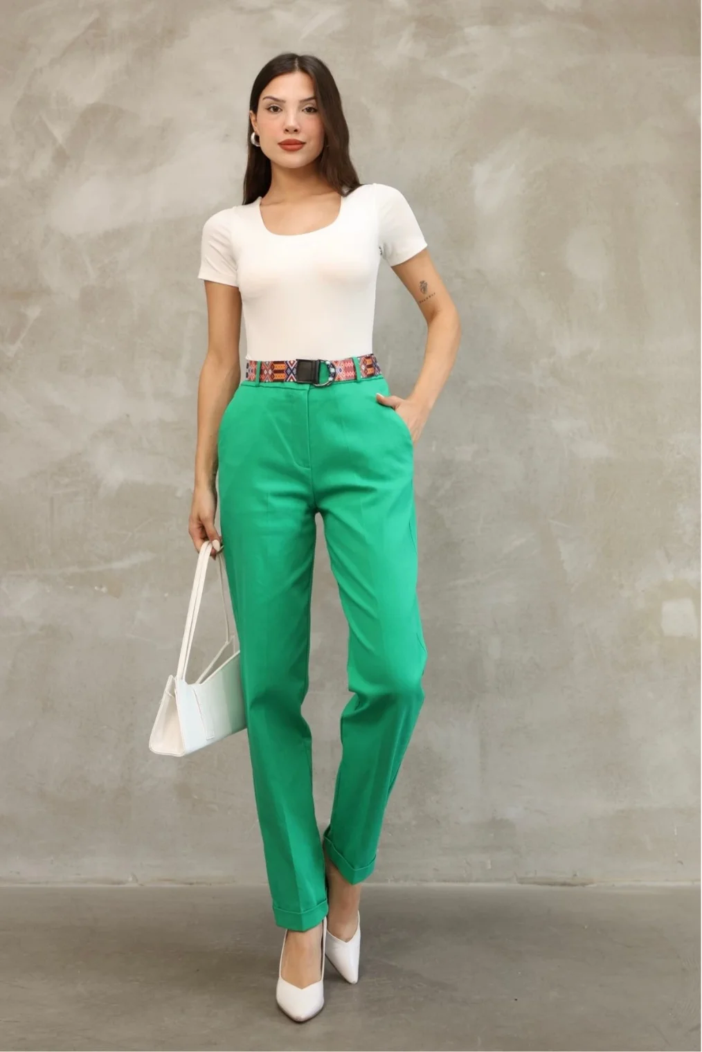 Cep Detaylı Kemerli Pamuklu Kumaş Pantolon 6174-Yeşil