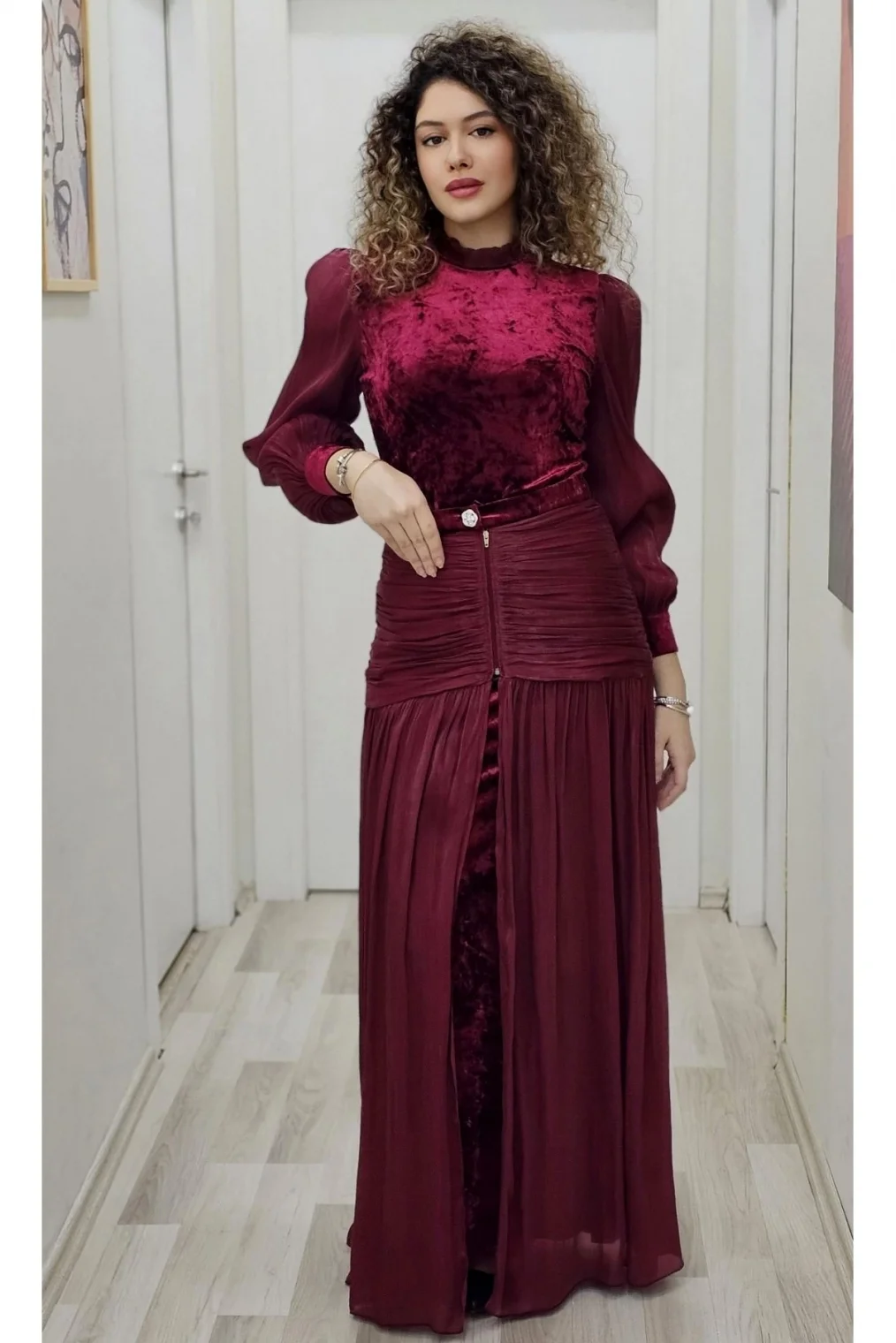 Çiçek Detaylı Çıkarılabilir Etekli Kadife Abiye 2752-Bordo