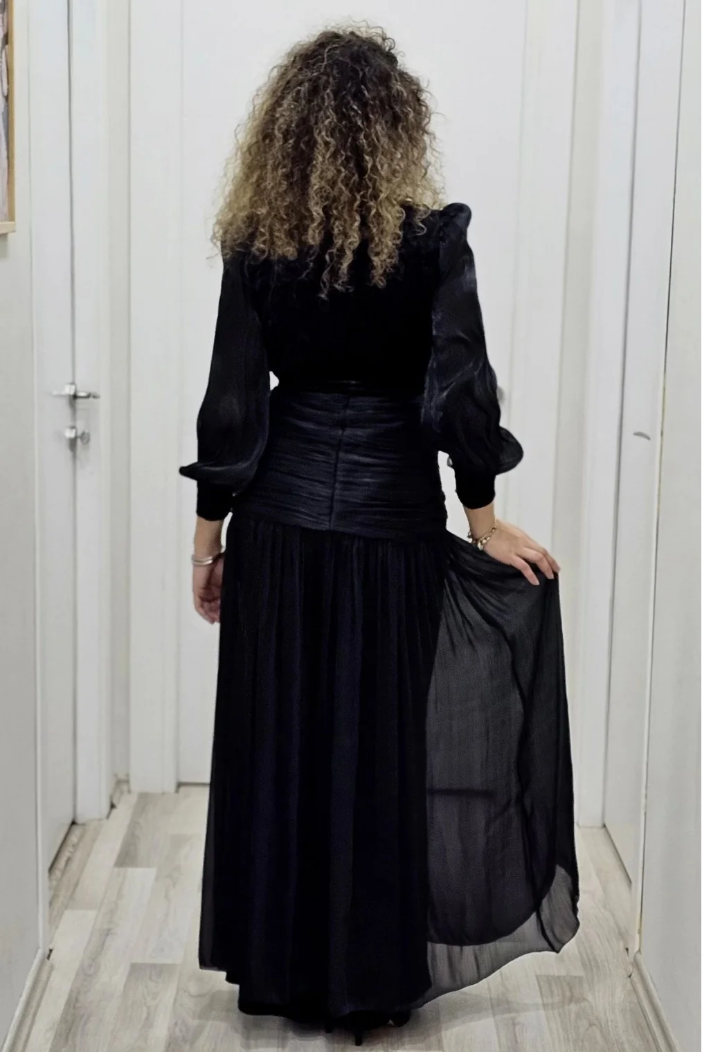 Çiçek Detaylı Çıkarılabilir Etekli Kadife Abiye 2752-Siyah