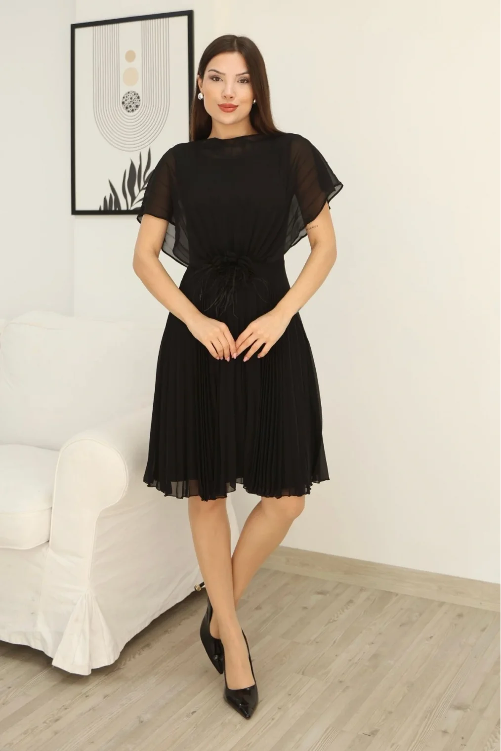 Çiçek Detaylı Piliseli Elbise 2378-Siyah