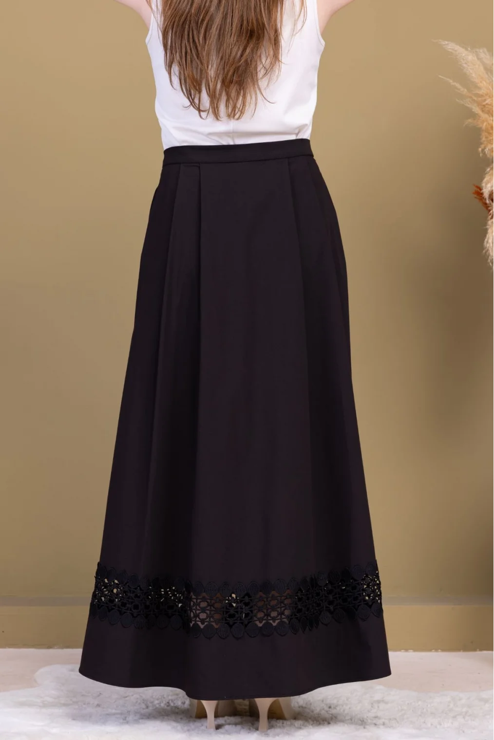 Dantel Detaylı Pileli Pamuk Etek 6025-Siyah