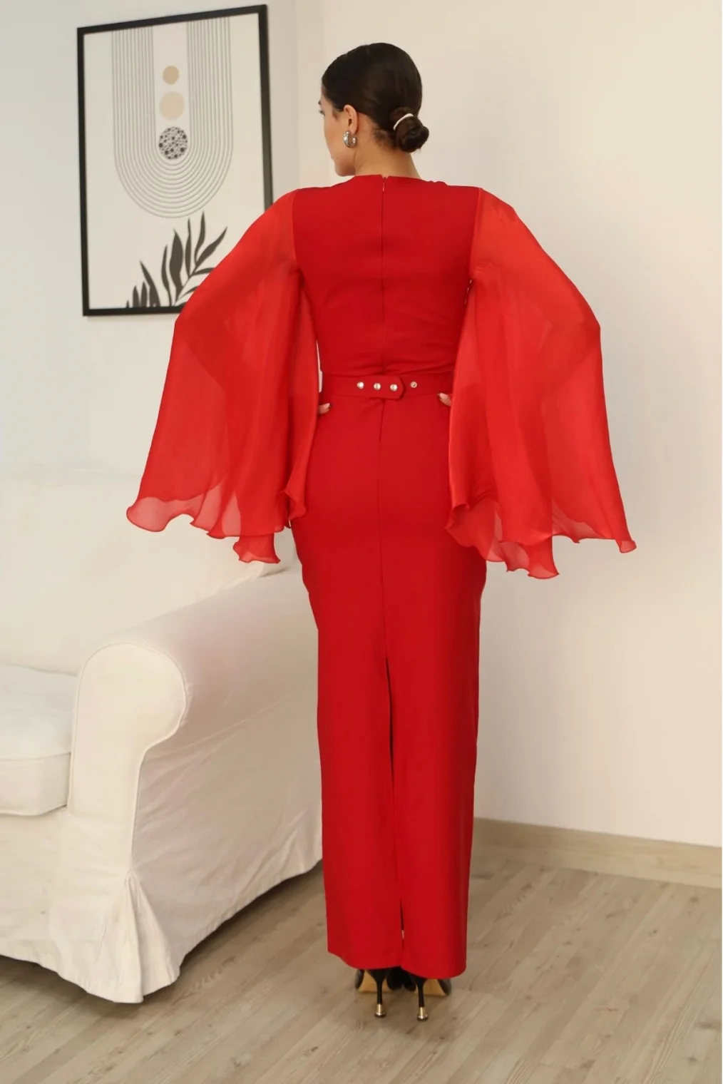 Dekoltesi İşlemeli Pelerinli Kol Abiye Elbise 2349-Kırmızı