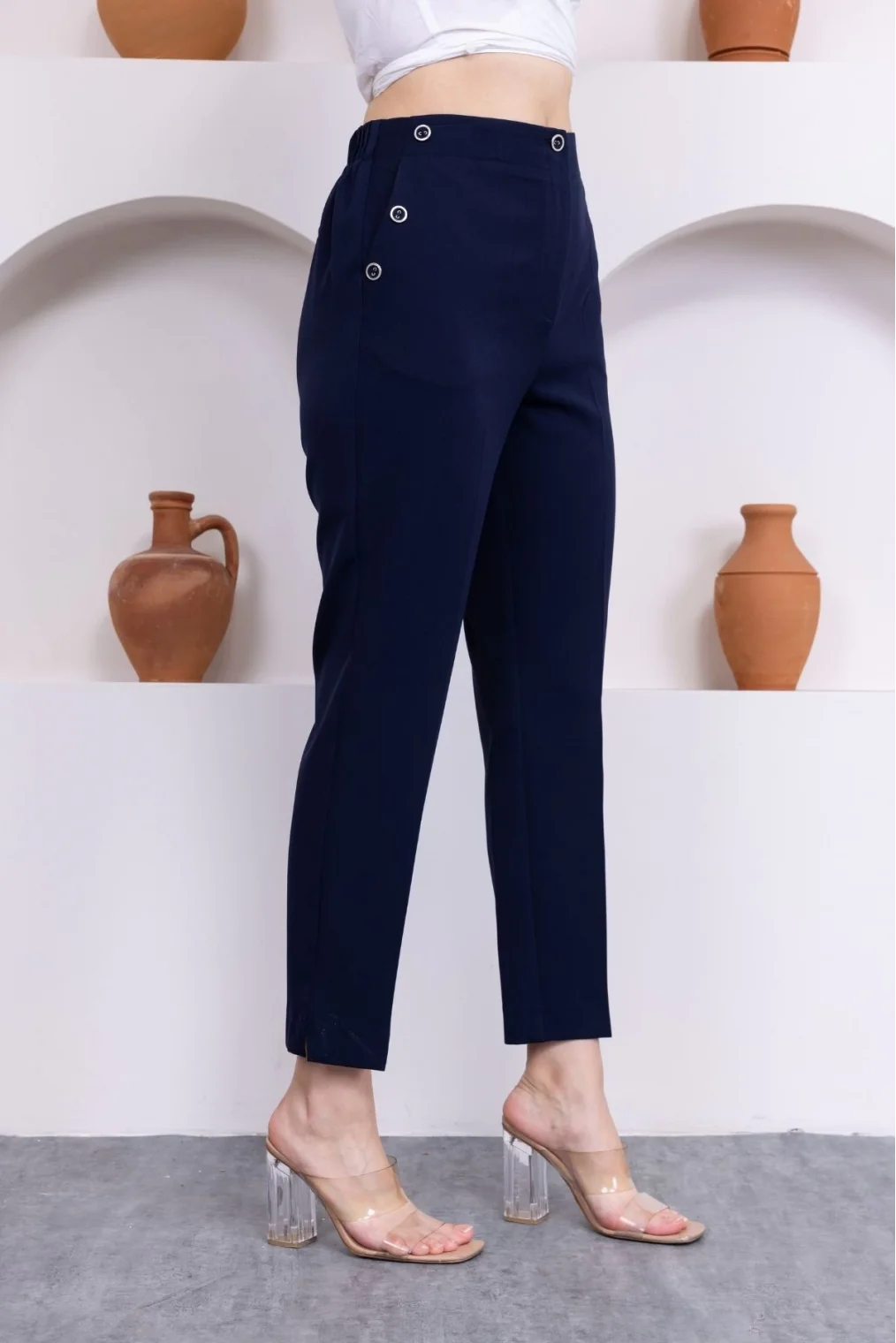 Düğme Detaylı Beli Lastikli Bilek Boy Pantolon 351-Lacivert