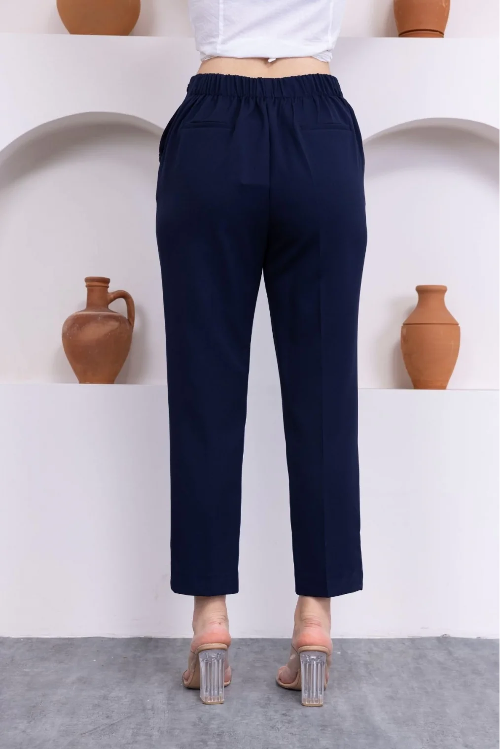 Düğme Detaylı Beli Lastikli Bilek Boy Pantolon 351-Lacivert