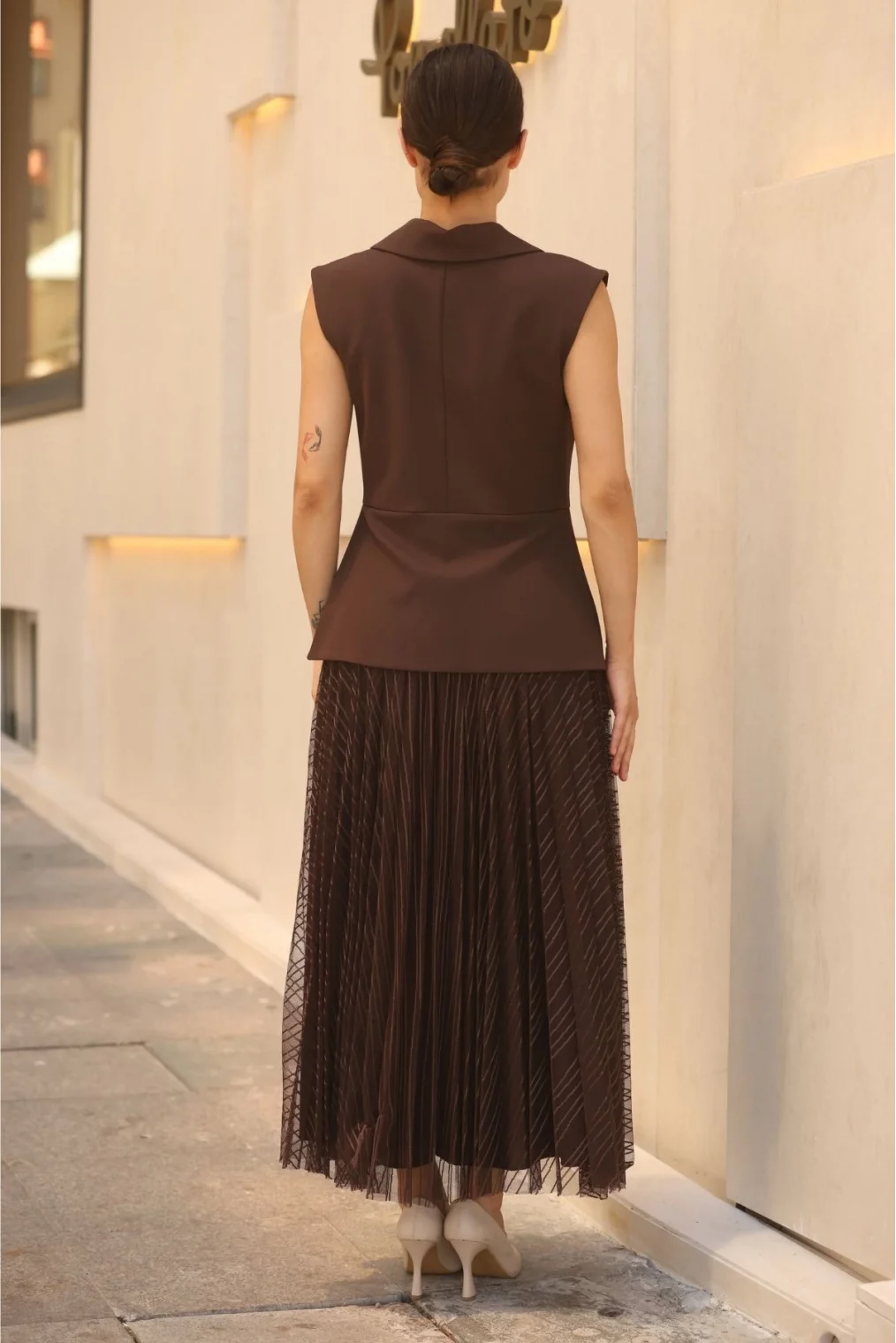 Eteği Piliseli Kemerli Abiye Elbise 2390-Kahverengi