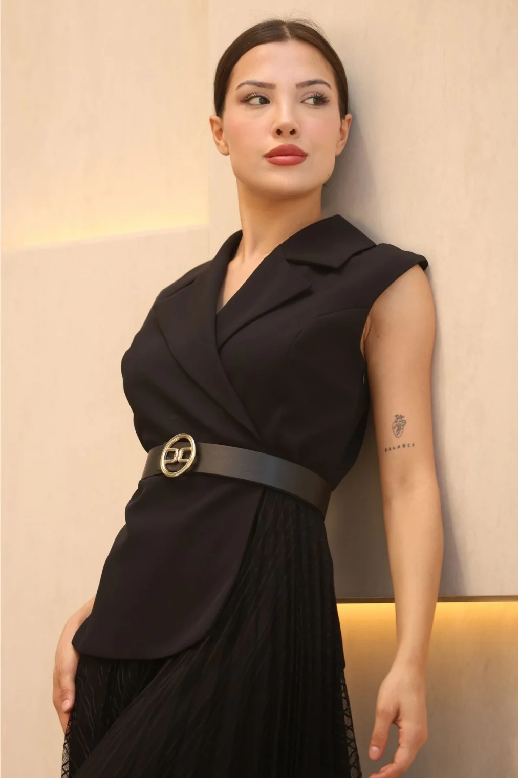 Eteği Piliseli Kemerli Abiye Elbise 2390-Siyah