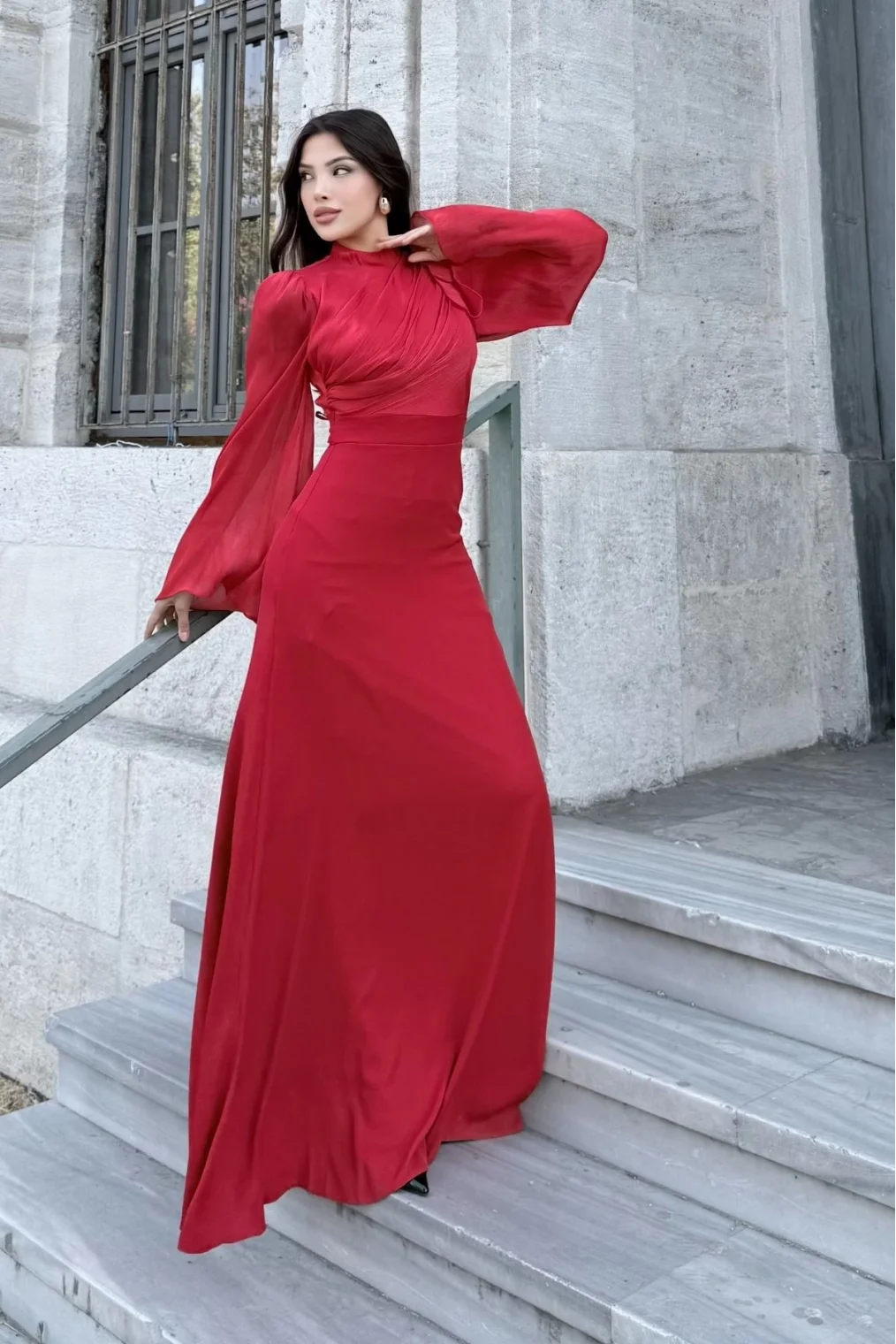 Göğüs Büzgü Detaylı Arkadan Bağlamalı Abiye Elbise 2287-Kırmızı