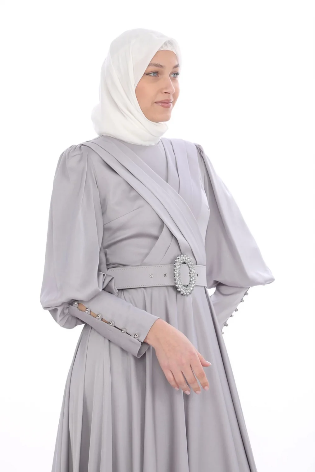 Göğüs Detaylı Saten Elbise 696-Gri