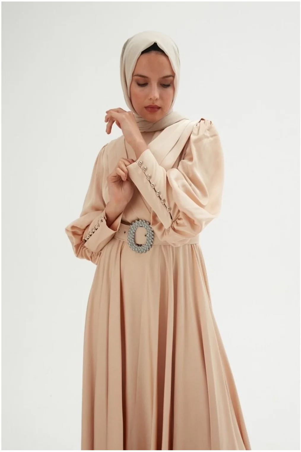 Göğüs Detaylı Saten Elbise 696-Gold