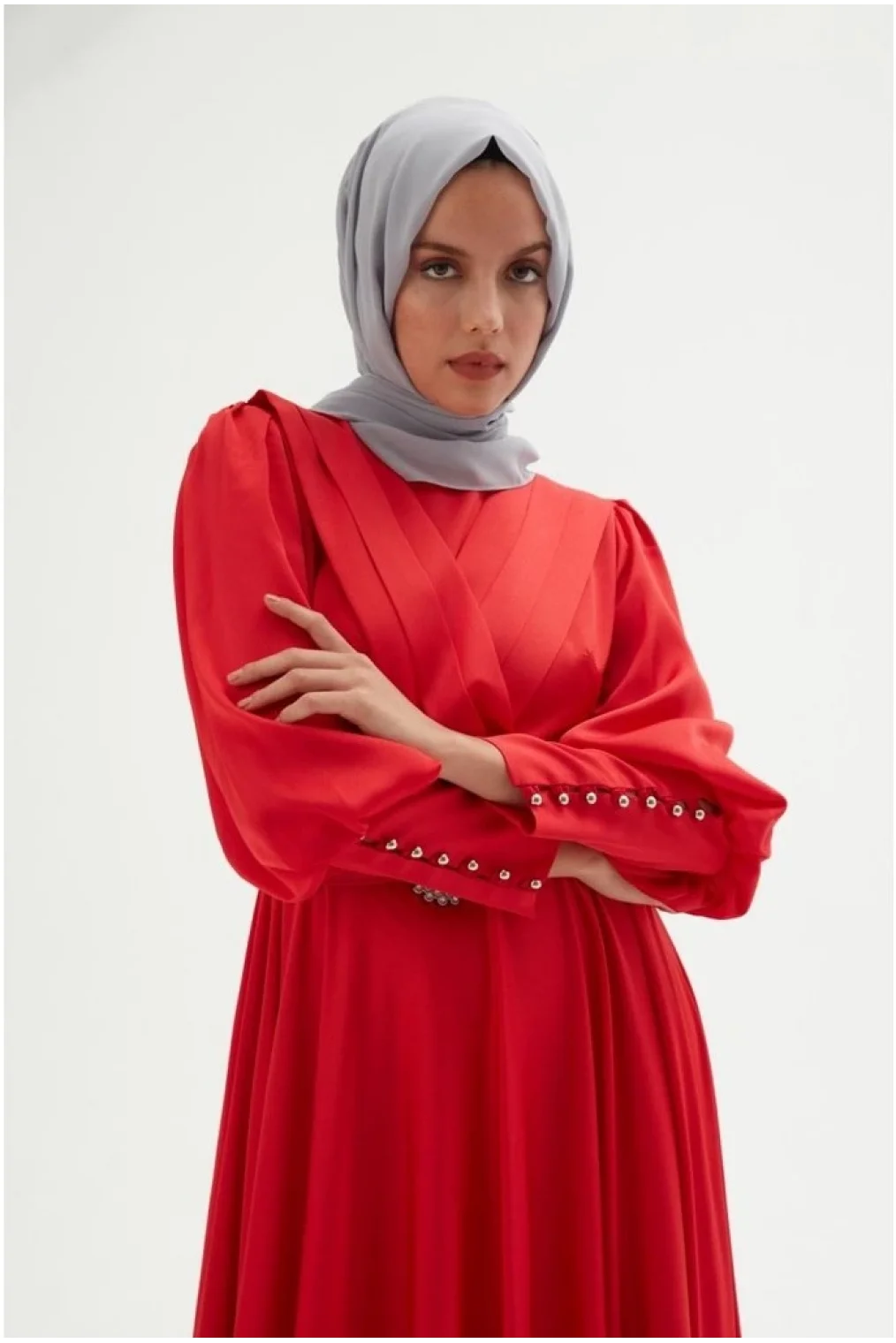 Göğüs Detaylı Saten Elbise 696-Kırmızı