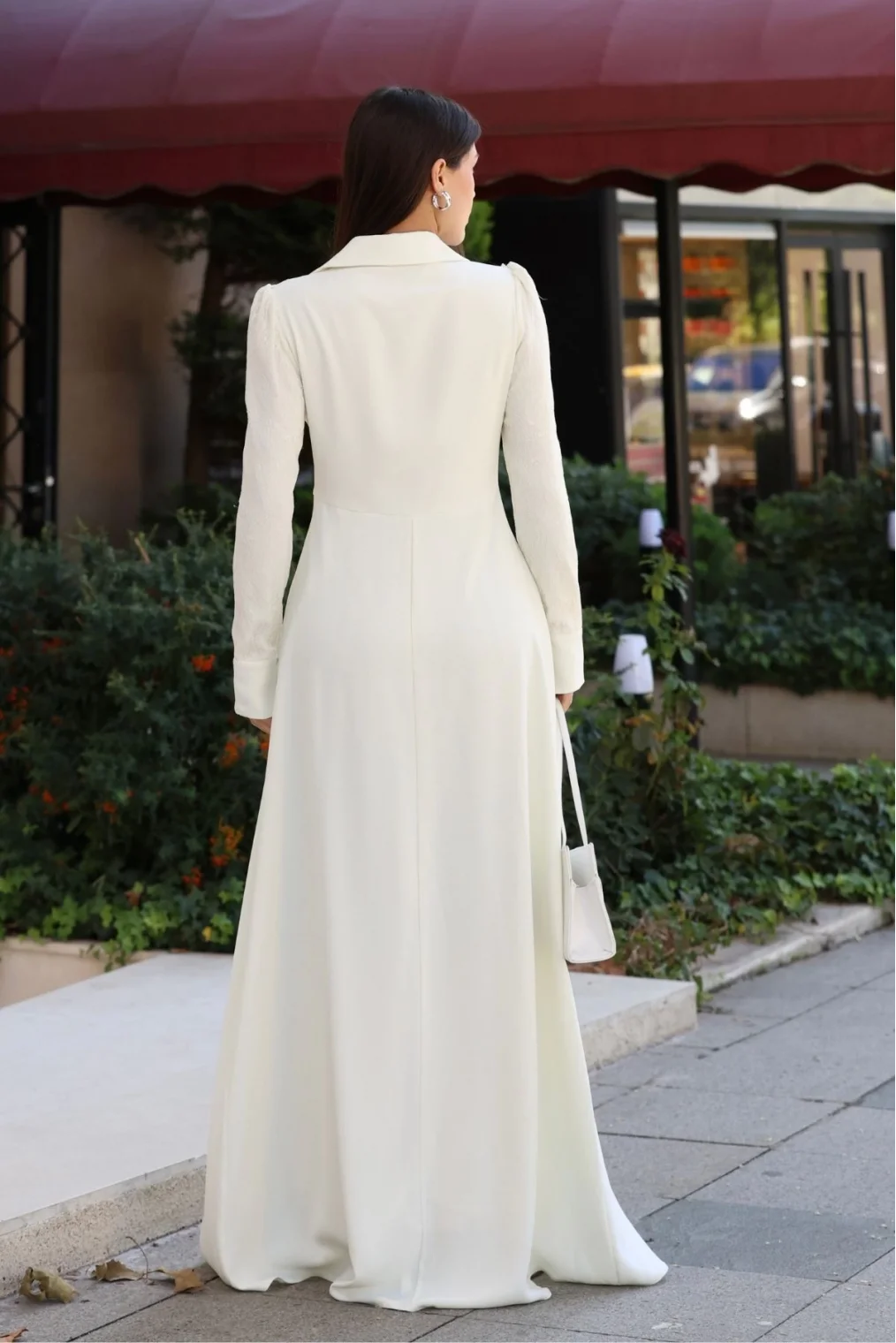 Gömlek Yaka Dantel İşleme ve Kaplamalı Kemerli Abiye Elbise 2764-Ekru