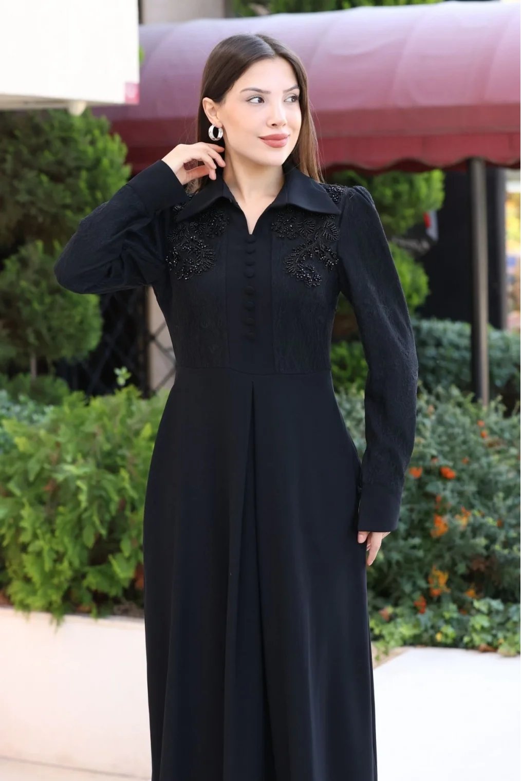 Gömlek Yaka Dantel İşleme ve Kaplamalı Kemerli Abiye Elbise 2764-Siyah