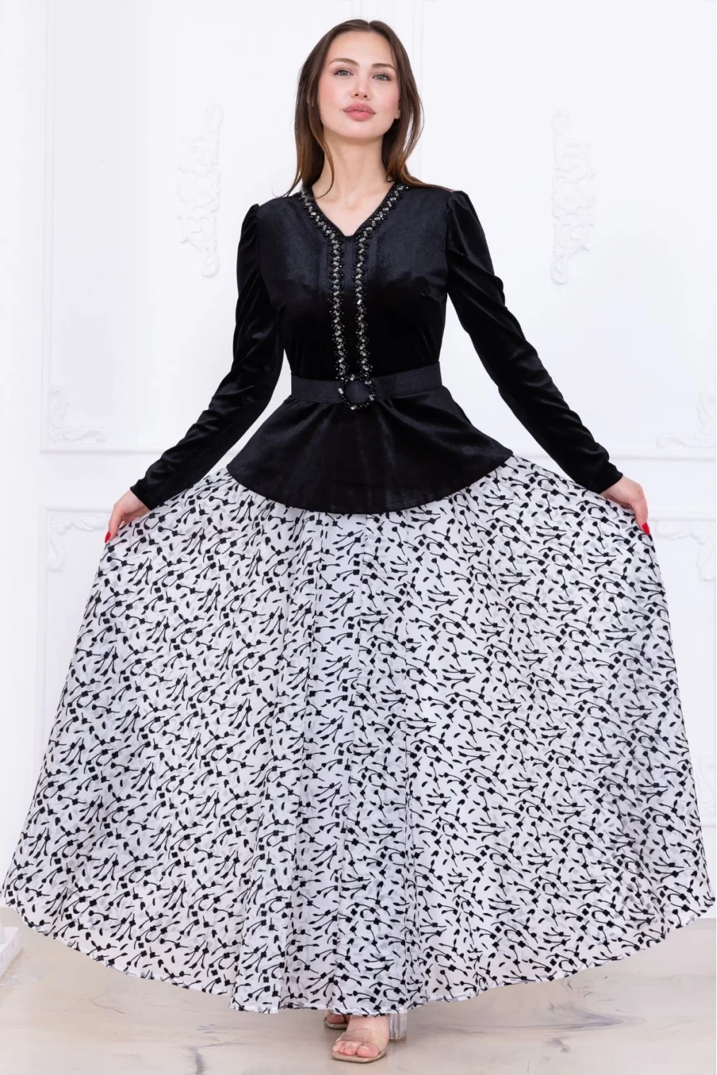 İşleme Detaylı Abiye Kadife Elbise 2748-Siyah/Beyaz