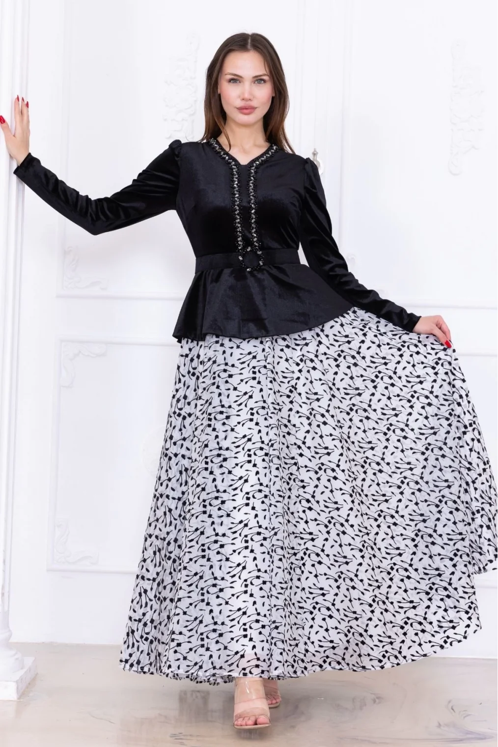 İşleme Detaylı Abiye Kadife Elbise 2748-Siyah/Beyaz